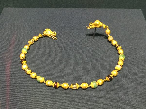 Etruscan beaded necklace with gemologist Elizabeth Van Tassel